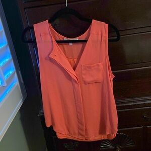 Coral flowy top